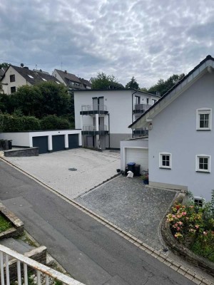 Exklusive, sanierte 3-Zimmer-Wohnung mit gehobener Innenausstattung mit Balkon in Urbar