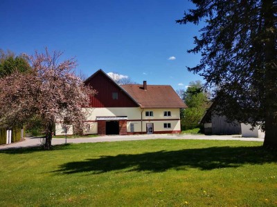 Idyllisches Bauernhaus mit großem Wirtschaftsgebäude und Ausbaupotenzial in Kißlegg zu verkaufen