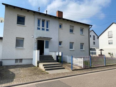 Extrem helle 3,5-Zimmer-Etagenwohnung im Zweifamilienhaus in Kapellen bei Bad Bergzabern