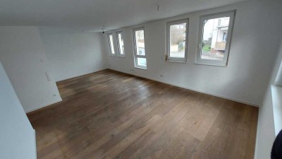 Neuwertige 2 Zimmer Erdgeschosswohnung