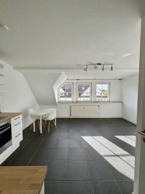 Modernisierte 2-Zimmer-Wohnung mit Einbauküche in Elmshorn