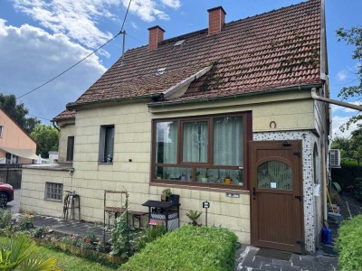 Gepflegtes EFH mit schönem Garten.