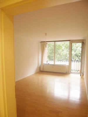 Schöne 1-Zimmer Wohnung mit Balkon im 3. OG in Hamburg-Hoheluft-West
