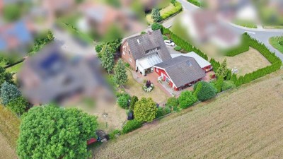 Wohnidyll - Dreifamilienhaus  mit verbundenem Bungalow & traumhaftem Garten - Anlage - Seckenhausen