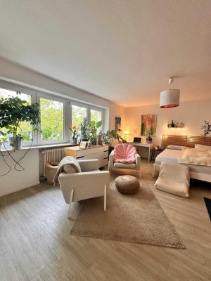 Schöne 1-Zimmer Wohnung im 1.OG mit Loggia, inkl Keller im Herzen Freiburgs