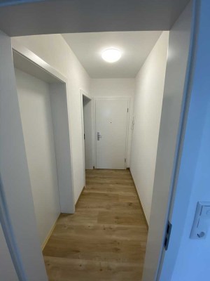 Helle, neu renovierte 3-Zimmer-Altbau-Wohnung mit gehobener Innenausstattung in Straubing