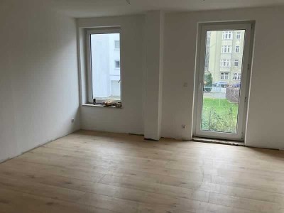 Erstbezug nach San.! Kompaktloft 1-Zi. im Hinterhaus mit Du. und Lam. in zentraler Lage! EBK mgl.