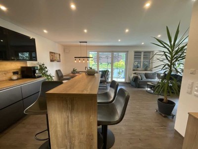 Traumhafte Dachgeschosswohnung mit luxuriöser Ausstattung und Balkon