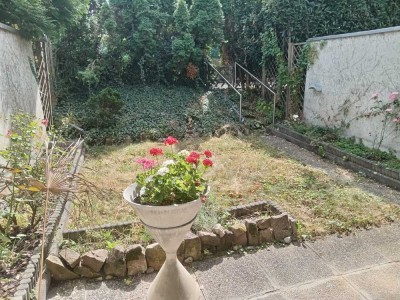 Schöne 4-Zimmer-Wohnung in Heidelberg , Reihenhausform, mit Tiefgaragenstellpltz und Aussenstellpl.