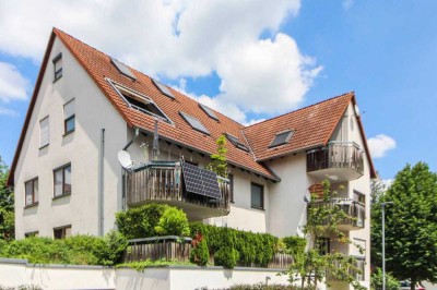 Frei werdende 3-Zimmer-Wohnung mit Balkon und 2 Duplex-Stellplätzen