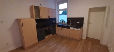 RENOVIERT | EBK | STELLPLATZ | GARTEN | ZOB
