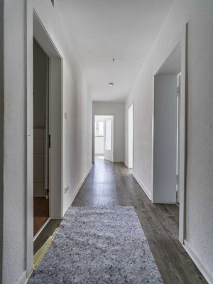 WOW *PAUL & PARTNER* GUT GESCHNITTENE WOHNUNG - WIRD FÜR SIE FRISCH RENOVIERT !