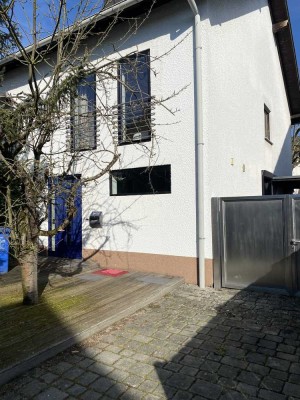 Moderne Doppehaushälfte in bevorzugter Lage in Bonn Röttgen