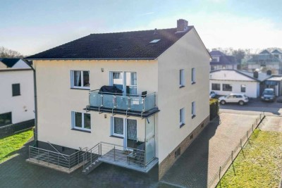 Mit bezugsfreier Wohnung im Erdgeschoss - gepflegtes Zweifamilienhaus - viele Nutzungsmöglichkeiten
