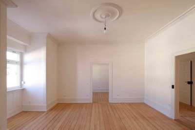 Großzügige provisionsfreie 5-Zimmer Wohnung DG mit Balkon und traumhafter Dachterrasse/Südweststadt