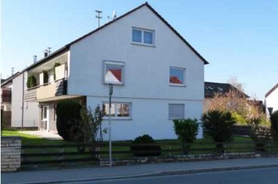 Helle und freundliche 4-Zimmer-Wohnung mit Terrasse in Neuhausen auf den Fildern