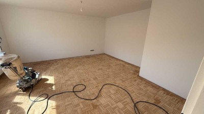 Erstbezug nach Sanierung mit Balkon: 1-Zimmer-Wohnung in Untermenzing