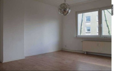 **Helle 3-Raum mit Balkon**