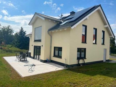 Freistehendes Einfamilienhaus mit Garten in Lich