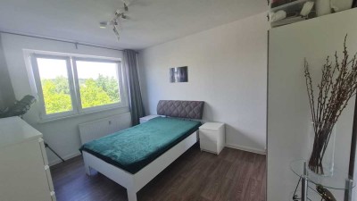 3 Raumwohnung, 69m2, Einbauküche, Balkon, Aufzug
