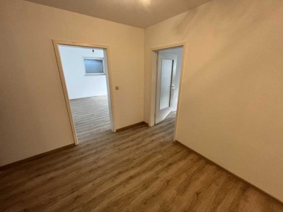 Souterrainwohnung 3,5 Zimmer mit Terrasse und Wintergarten in Paderborn
