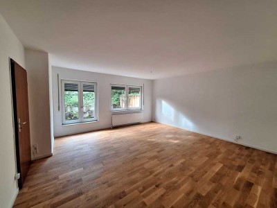 2,5 Zimmer Souterrain-Wohnung mit Terrasse zu verkaufen in Liederbach/Taunus