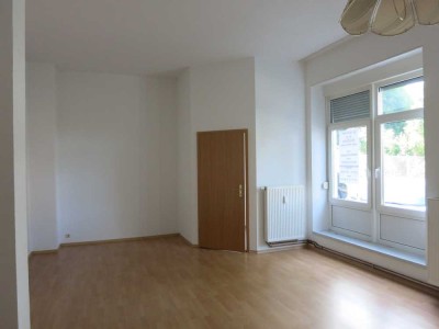 1-Zi.-Wohnung oder Bürofläche mit PKW-Freistellplatz in der Südvorstadt!