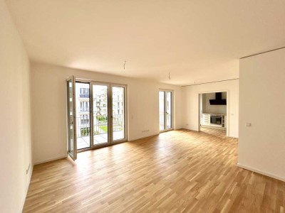 Lichtdurchflutet & Modern: Neubauwohnung mit Balkon, Aufzug & Tiefgarage
