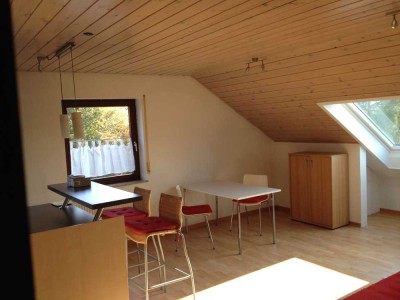 Helle 2-Zimmer Dachgeschosswohnung in Ravensburg-West