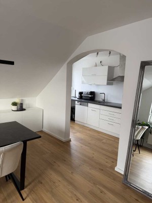 Neuwertige 2,5-Raum-Wohnung mit Klimaanlage in Siegburg