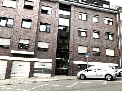 Helle 2-Zimmer-Wohnung mit Terrasse in Gladbach