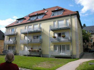 **Große 1-Zimmer-Wohnung mit Süd-Balkon in zentraler Lage**