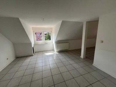 Dachgeschosswohnung mit Potenzial