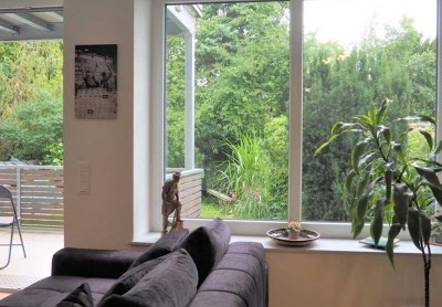 Geschmackvolle, neuwertige 2-Zimmer-Wohnung mit gehobener Innenausstattung inkl. EBK und Balkon