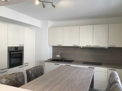 zentral , modern, hell,  Wohnung incl.EBKüche,Balkon,Aufzug