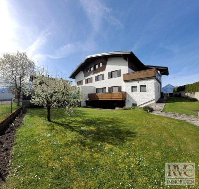 charmante Doppelhaushälfte mit großem Garten und XXL Terrasse