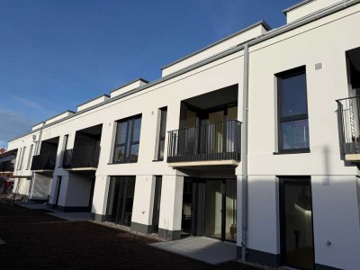 SANKT AUGUSTIN HANGELAR, 2 Zi. Neubauwohnung ca. 60 m² Wfl. mit Einbauküche, gr. Balkon u. TG-Stellp