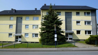 2,5 Raum Wohnung im gepflegtem 9 Familienhaus zu vermieten.