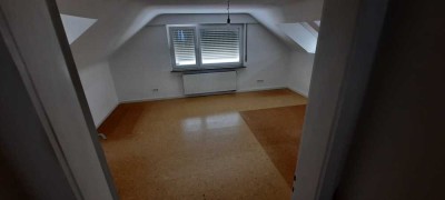 Ansprechende und sanierte 2,5-Raum-DG-Wohnung in Gerlingen