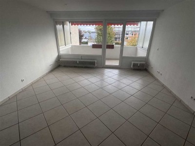 ***Modernisierte 3 ZBK mit XL-Balkon im 1. OG***