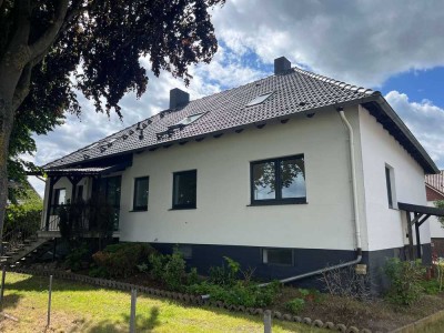 Provisionsfrei: Modernisiertes Einfamilienhaus  Wärmepumpe, Photovoltaik, Feldrandlage