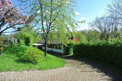 Schöner Bungalow mit zusätzlichem Bauland