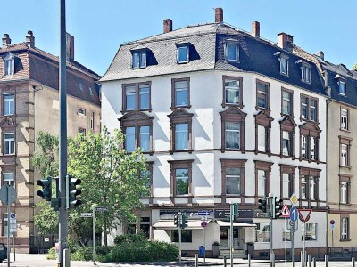 *TOP-Saniert* 2 Zi.-Altbau-DG-Whg m. EBK, TGL-Bad, franz. Balkon u. Parkett - Nähe Schweizer Platz