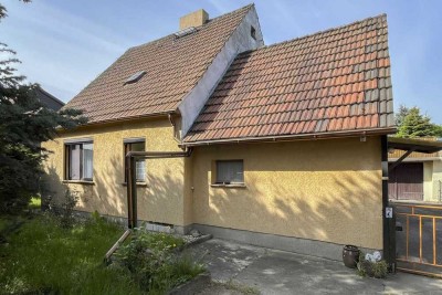Einfamilienhaus in Raguhn mit schönem Grundstück und Garage