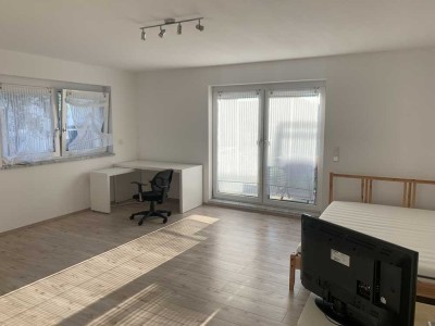 Vollmöbliertes WG-Zimmer nahe TU Garching! Bitte nur Anfragen per E-Mail!