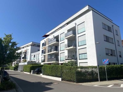 Moderne 4-Zimmerwohnung mit Balkon am See