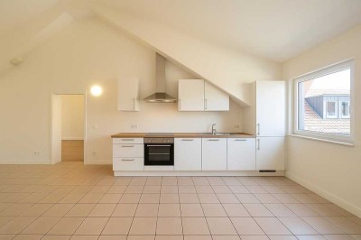 80 m² Loft-Wohnung mit Carport & Gartenanteil - Ruhige Lage mit exellenter Anbindung