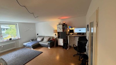 Schöne 2,5 Zimmer-Wohnung an der Aachener Straße