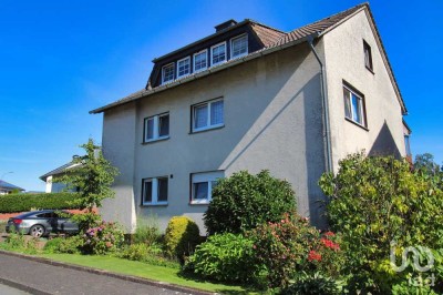 Gepflegtes Mehrfamilienhaus in idyllischer Lage bei Borgentreich, NRW