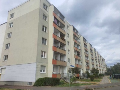 3-Raumwohnung mit Aufzug und Balkon